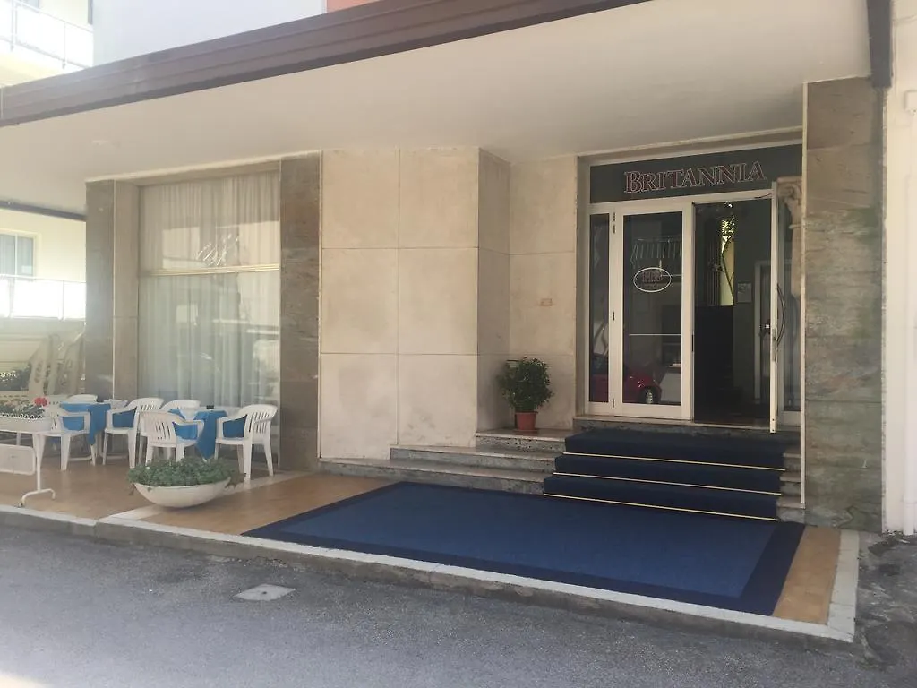 Hotel Britannia ليدو دي يسولو